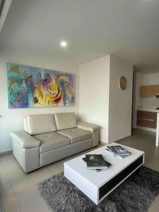 Apartaestudio Ciudad Jardin Restaurantes Tiendas 卡利